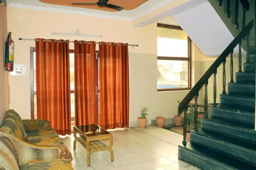 Hotel Golden - Image 1