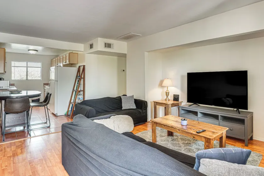 Work, Hike & Swim: Central Tucson Condo w/ Pool - Image 1