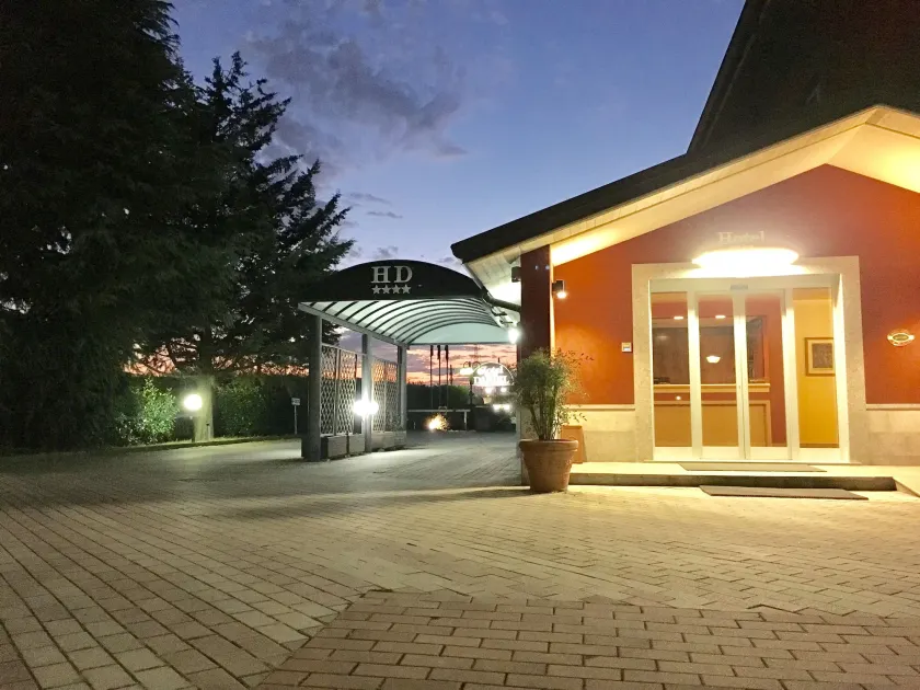 Hotel Daniel - Image 1