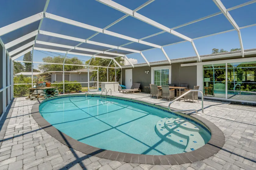 Sarasota Home w/ Pool: 4 Mi to Siesta Key Beach! - Image 1