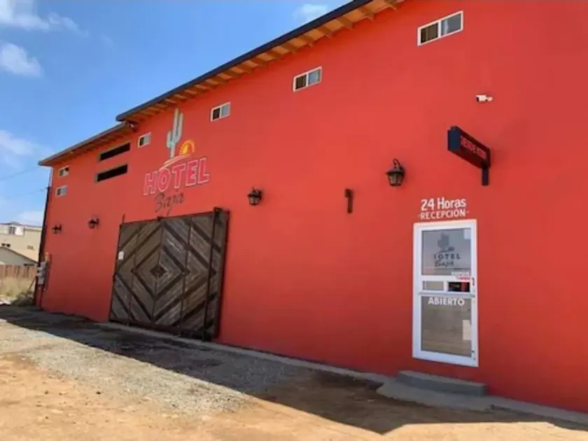 Hotel Baja - Image 1