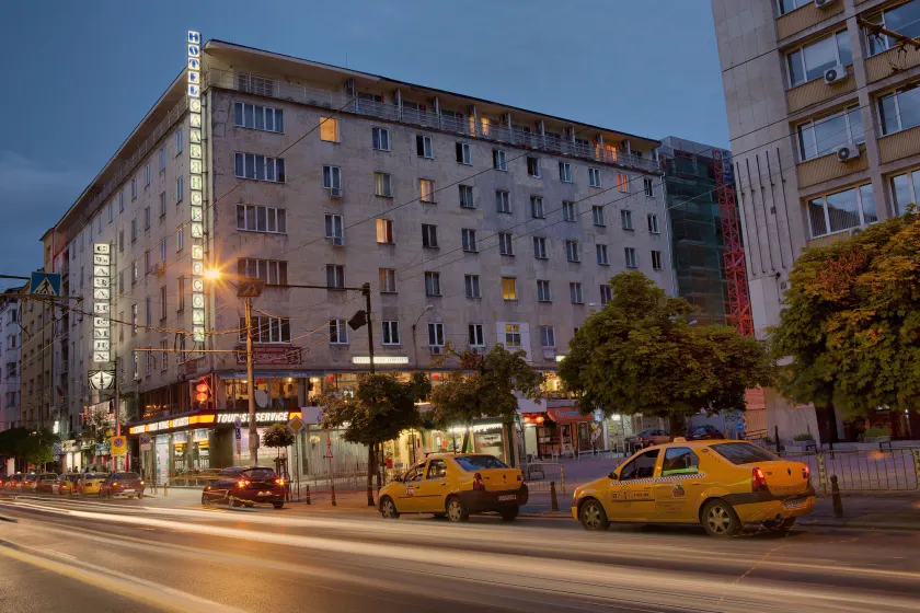 Slavyanska Beseda Hotel - Image 1