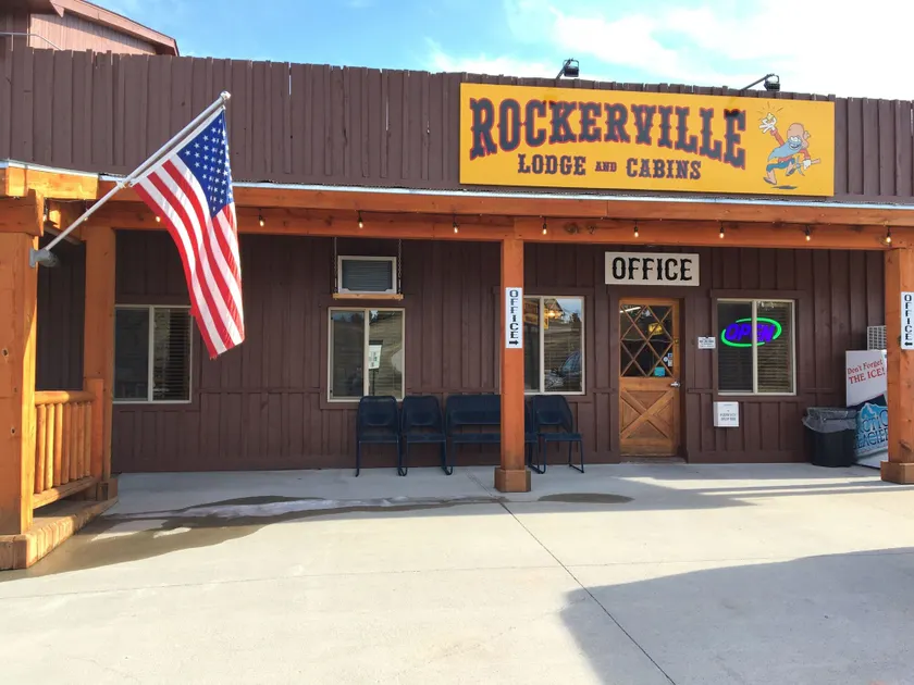 Rockerville Lodge & Cabins - Image 1
