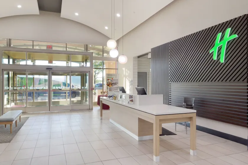Holiday Inn & Suites Phoenix Airport by IHG - Indgang