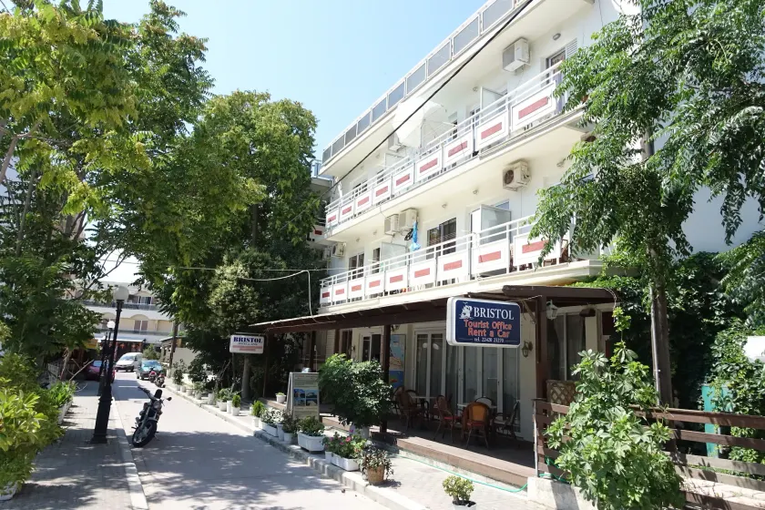 Bristol Apartments - Image 1