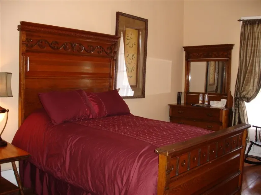 Hotel Léger Restaurant & Saloon - Chambre