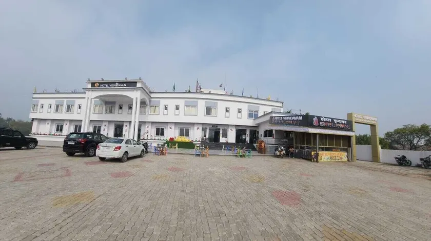 Hotel Vrindavan - Image 1