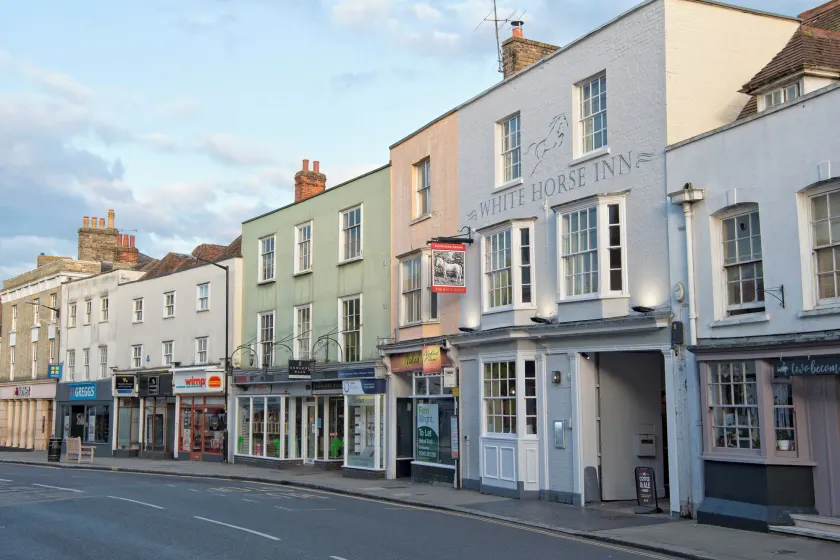 White Horse - Image 1