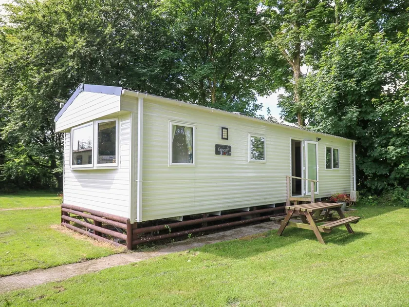 Caravan 6 - Blackmoor farm near tenby - Image 1