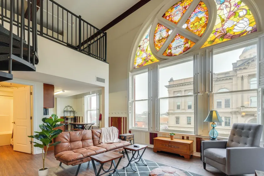 Unique & Stylish Studio Loft in Huntington! - Image 1