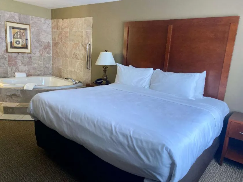 Best Western Emporia Inn - Image 1