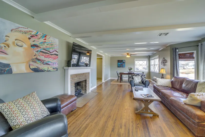 Tulsa Home w/ Yard: 5 Mi to Downtown! - Image 1