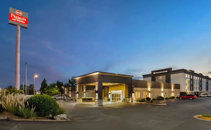 Best Western Premier Richmond City Gateway - Image 1