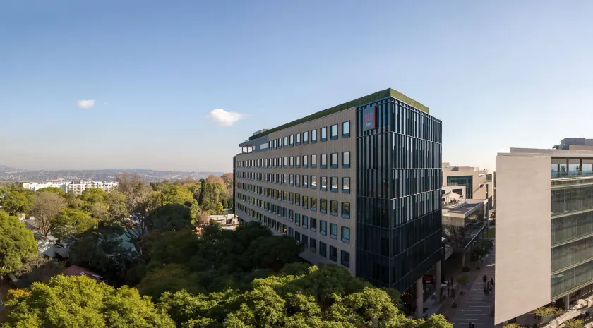 Radisson RED Hotel Johannesburg Rosebank - Image 1