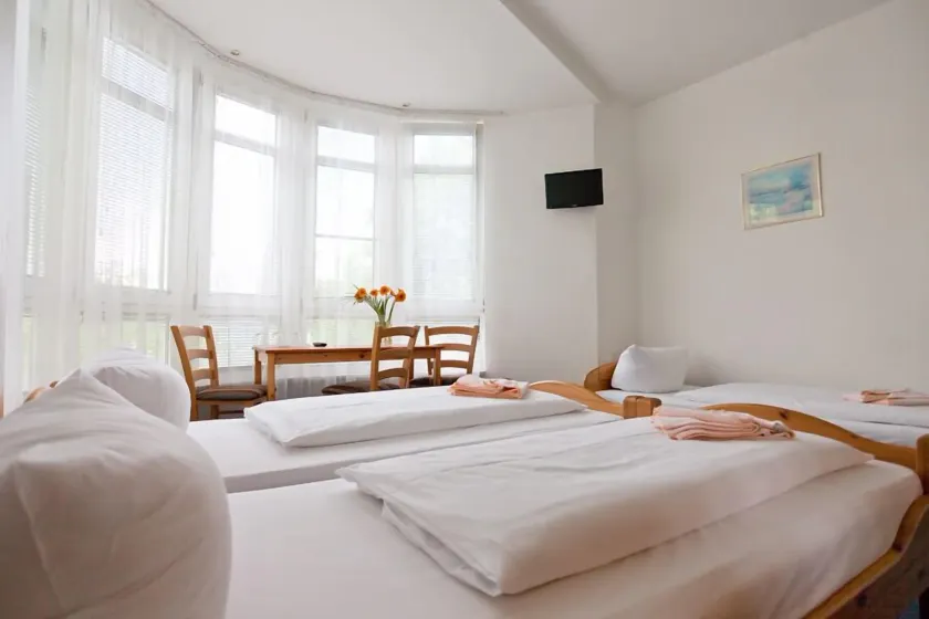 Hotel Atlantic - Image 1