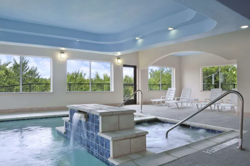Ramada by Wyndham South Waco - Image 1