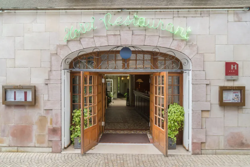 Hostellerie des Trois Pigeons, Paray-le-Monial - Image 1