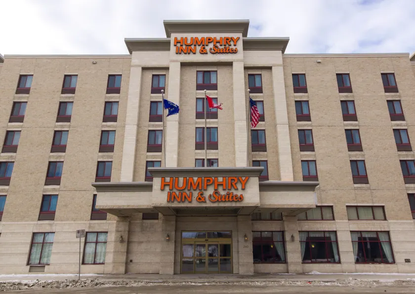 Humphry Inn and Suites - Image 1