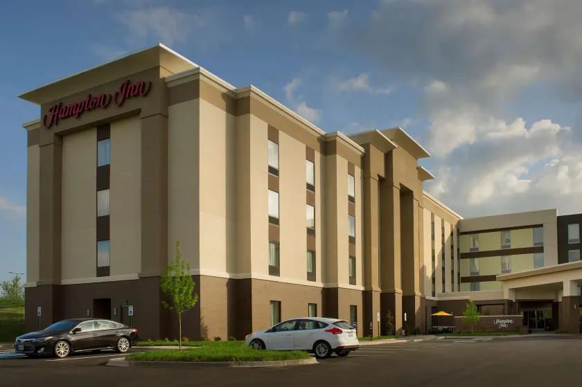 Hampton Inn Louisville East/Hurstbourne - Image 1