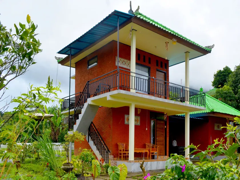 Dajan Buyan Homestay - Image 1