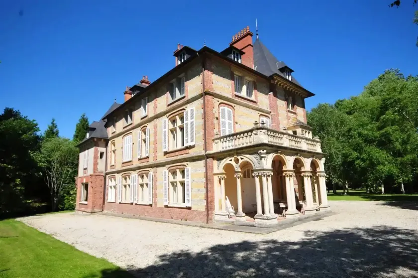 Château de la Bribourdière - Image 1