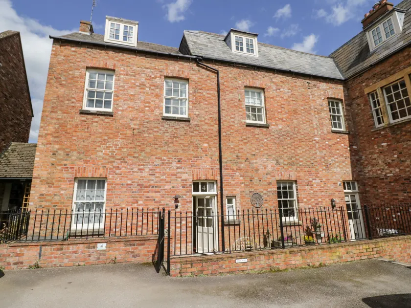 4 The Old Council House - Image 1