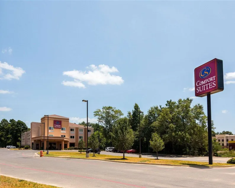 Comfort Suites Nacogdoches - Image 1