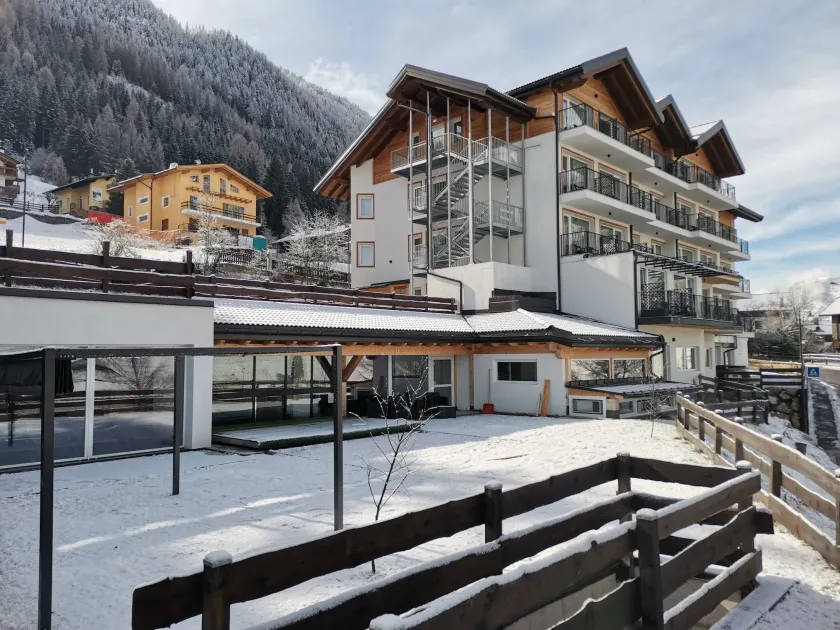 Active Alm Hotel - Image 1