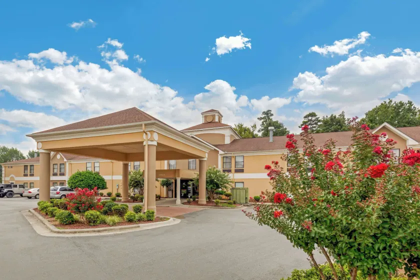 Quality Inn High Point - Archdale - Image 1