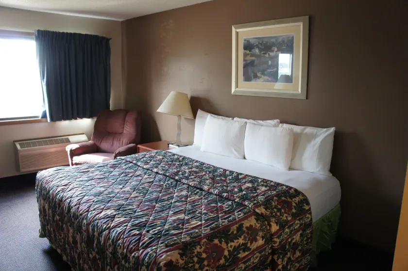 Coratel Inn and Suites Maple Grove - Image 1