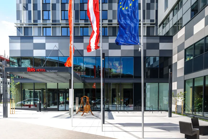 ibis Wien Hauptbahnhof - Image 1