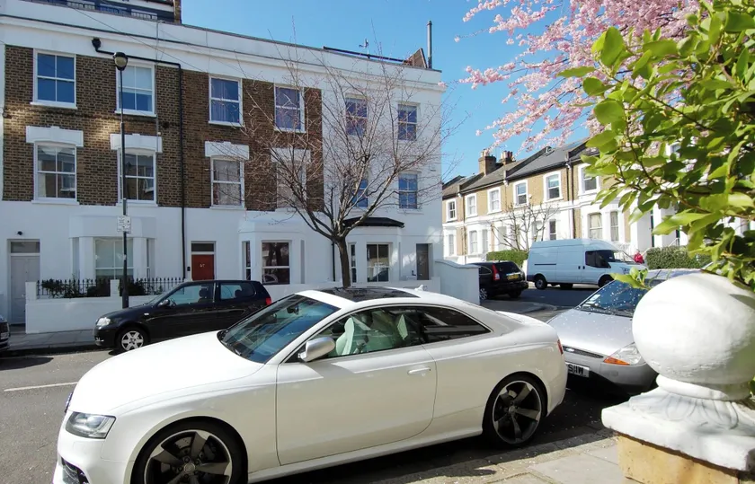 Luxury Designer Apartments Hammersmith 1 - Image 1
