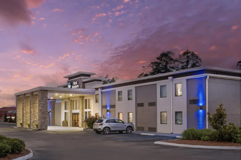 Best Western Brewton Inn - Image 1