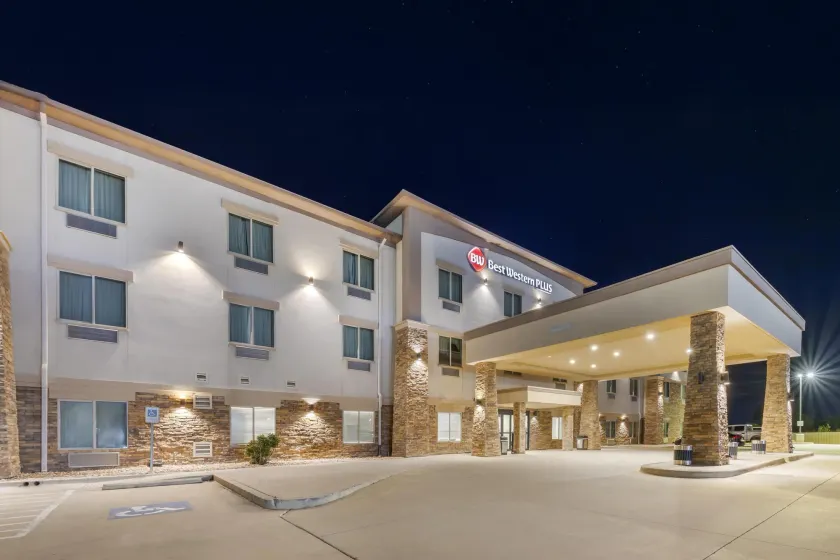 Best Western Plus Pauls Valley - Image 1