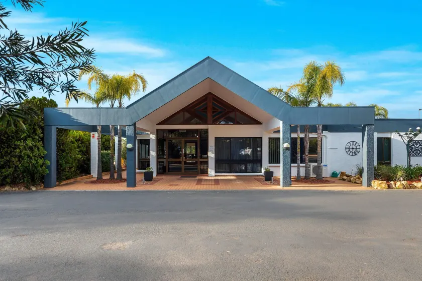 Comfort Inn & Suites Riverland - Image 1