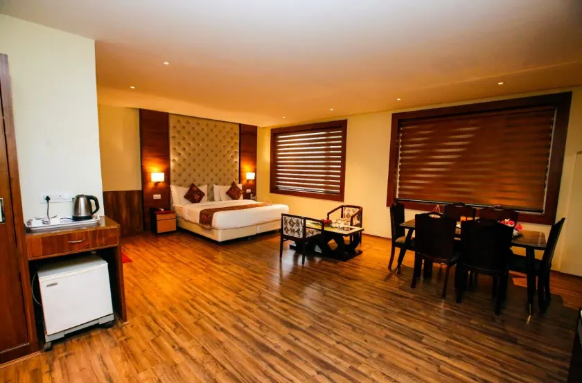 The Residency Hotel - Image 1