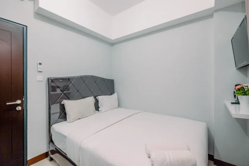 Comfort 1Br At Royal Heights Apartment - Image 1
