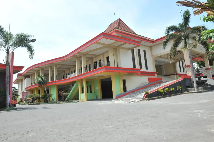 Hotel King's - Image 1