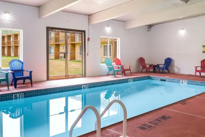 Fairmount Inn & Suites - Stroudsburg, Poconos - Image 1