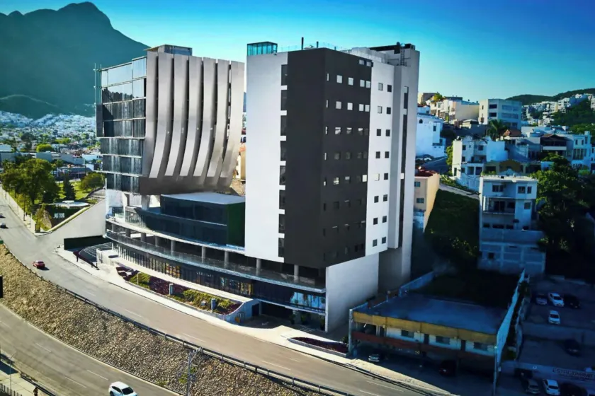 SJ Grand Hotel Monterrey - Image 1