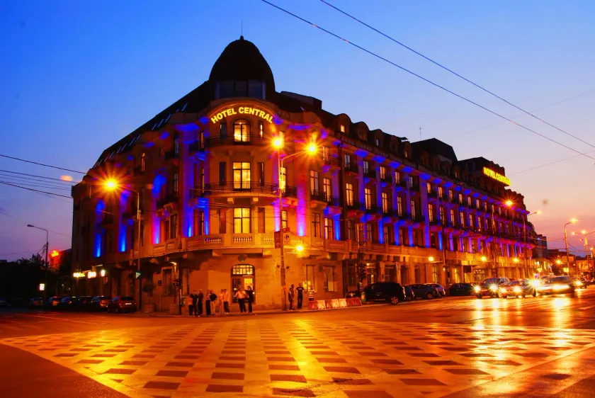Hotel Central - Image 1