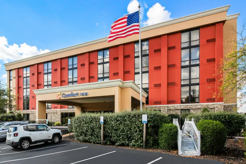 Comfort Inn Cranberry Twp - Image 1