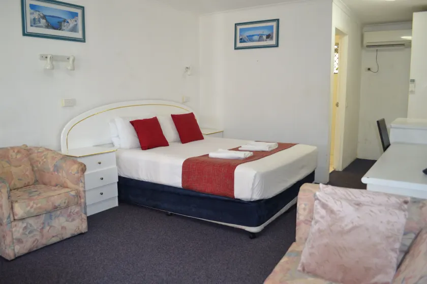 Calico Court Motel - Image 1