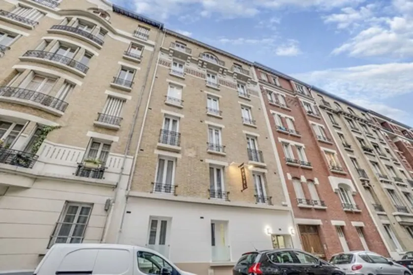 Paris Hotel - Image 1
