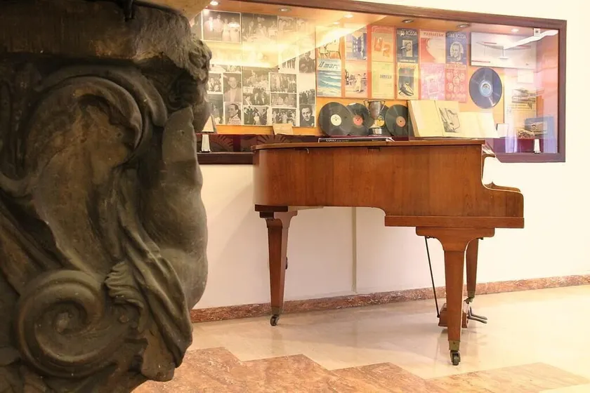 Hotel Luna Rossa - Image 1