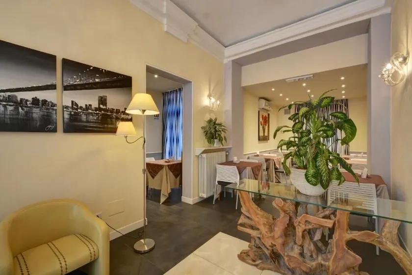 Hotel Universo - Image 1