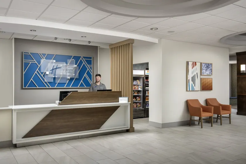Holiday Inn Express & Suites Knoxville-Clinton by IHG - Reception