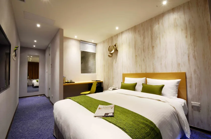 ARK Hotel - Dongmen - Image 1
