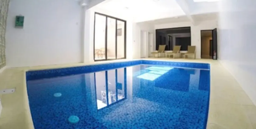 Seville Park Hotel - Image 1