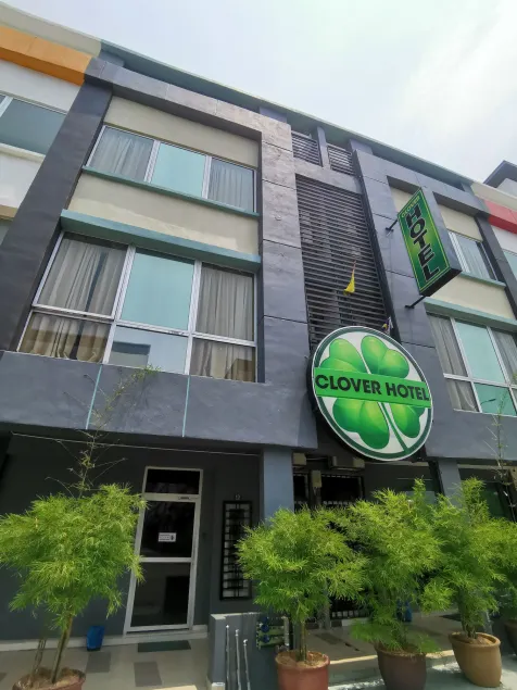 Clover Hotel Port Dickson - Image 1